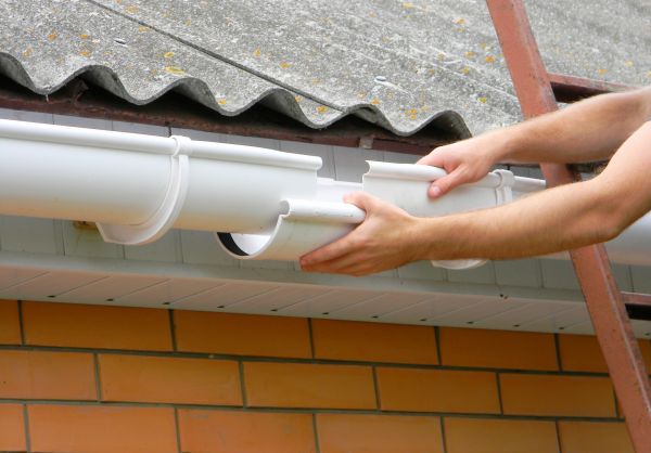 Gutter Hanging in Augusta